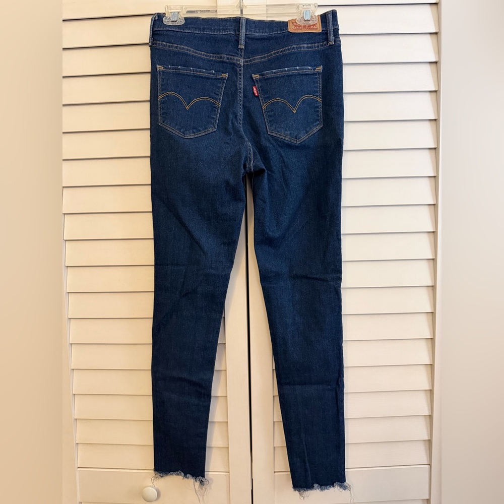 👖LEVI’S Women's Dark Blue High Rise Super Skinny Jeans 28” Waist 30” Long EUC!👖